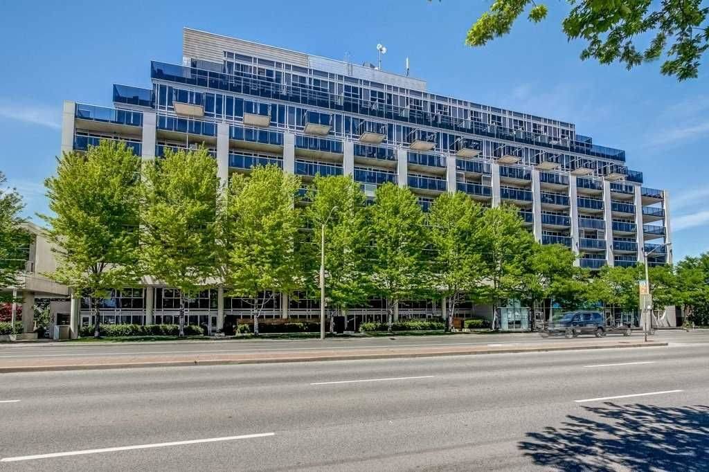 Toronto W08, ON M8Z 0A7,1040 The Queensway ST #409