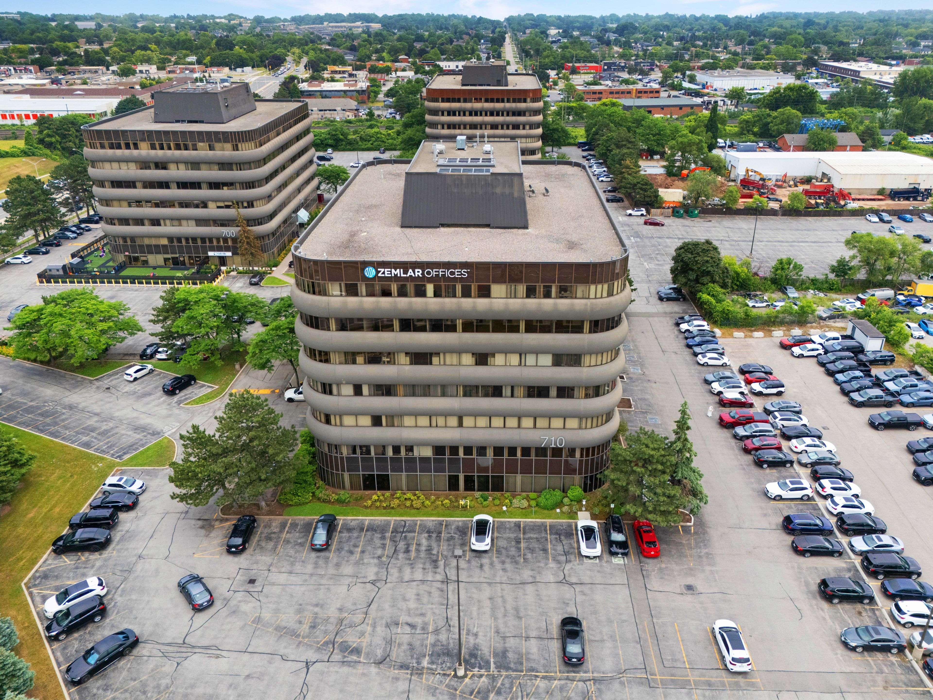710 Dorval DR #310, Oakville, ON L6K 3V7