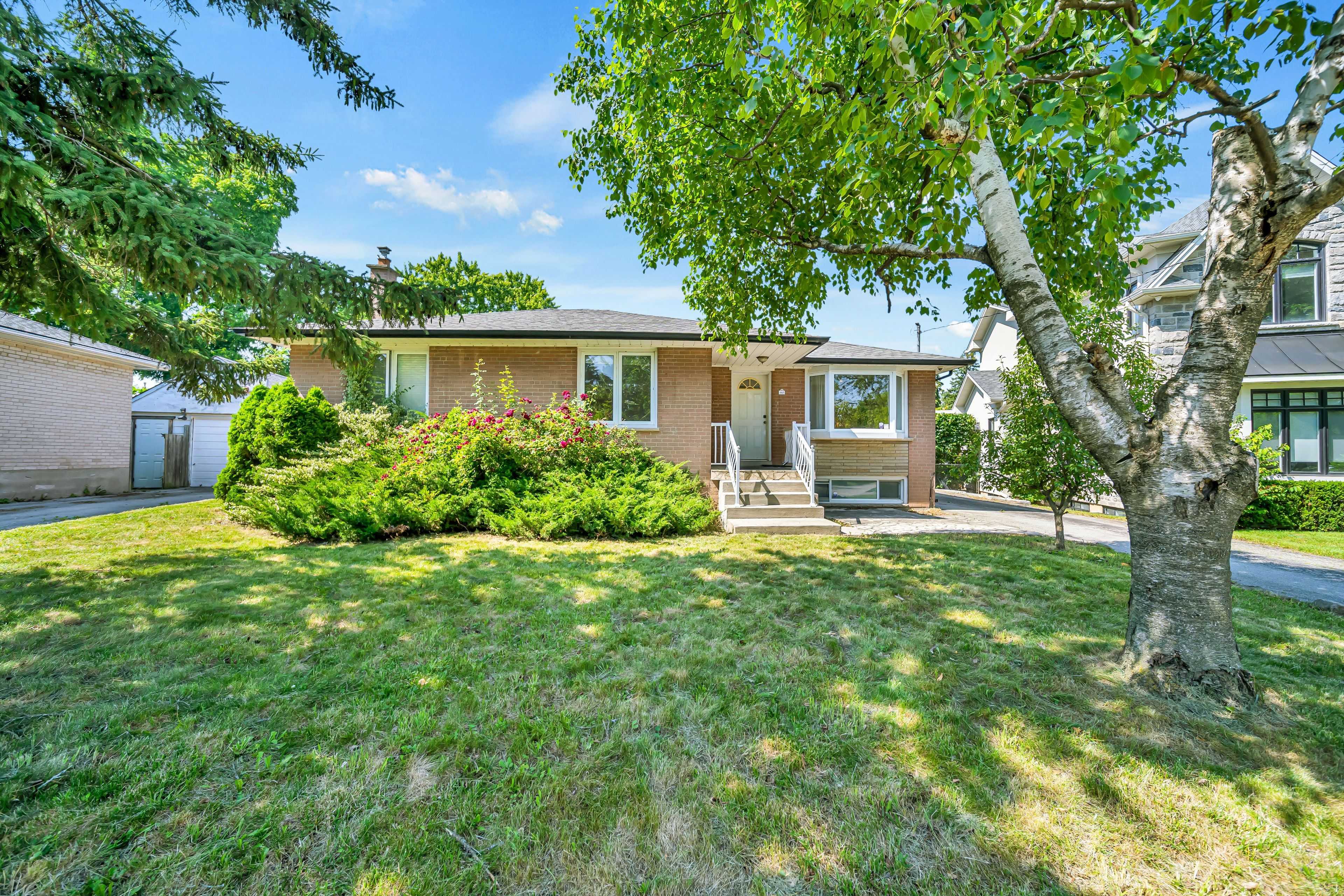 Oakville, ON L6L 3Y3,465 SEATON DR