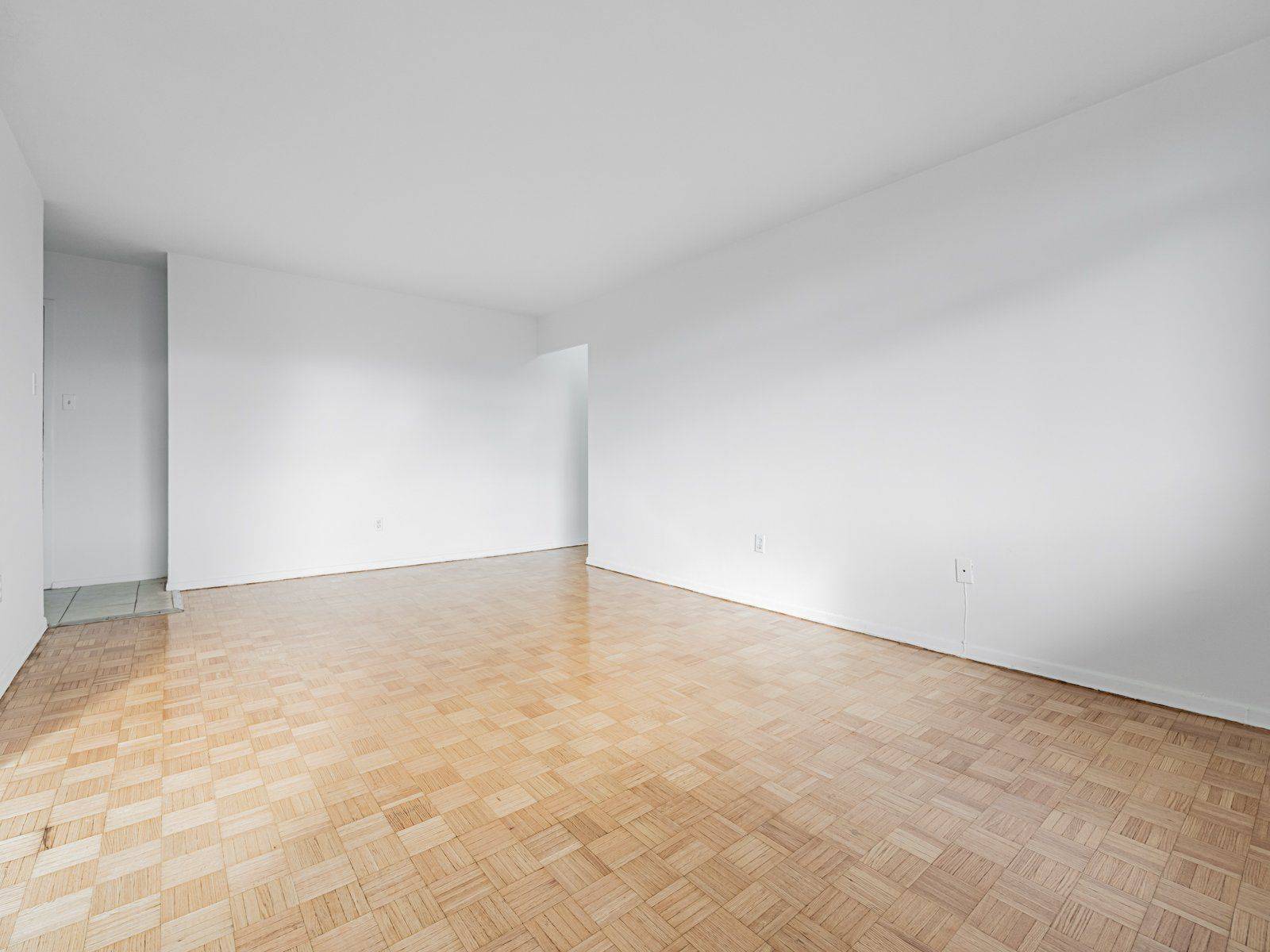 Toronto W04, ON M9N 1Y5,2255 Weston RD #1202