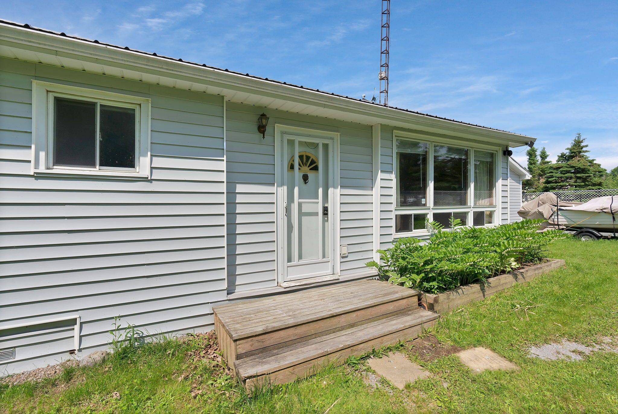 Kawartha Lakes, ON K0L 2W0,46 Hawke DR