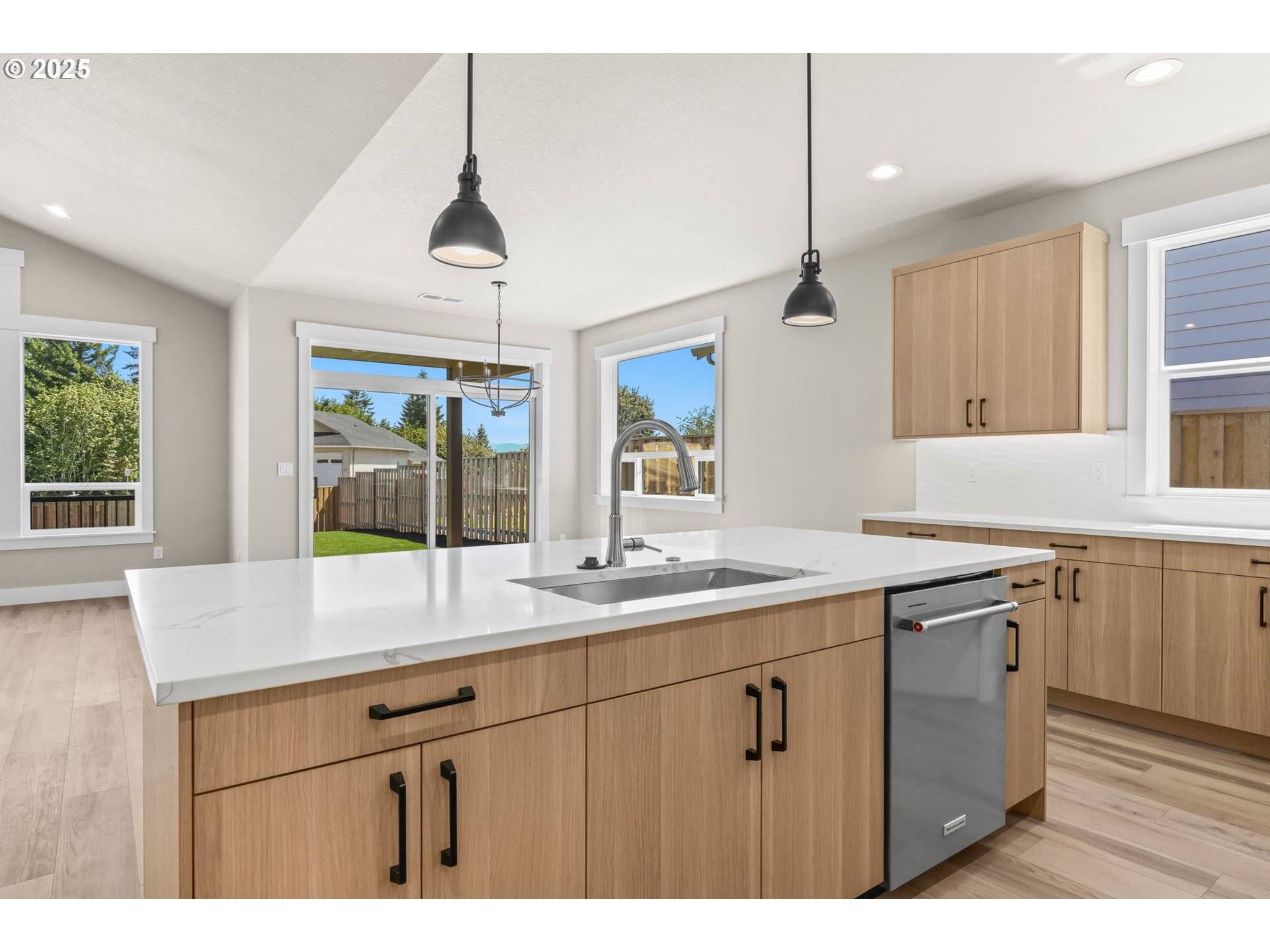 Sandy, OR 97055,41775 DESCHUTES AVE