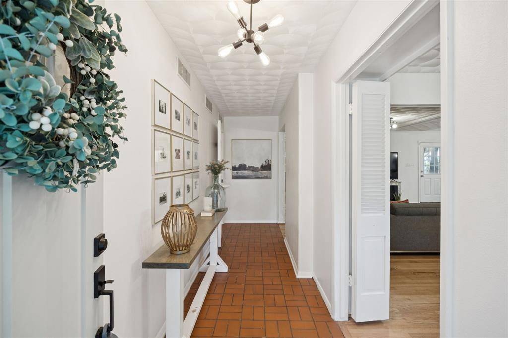 Dallas, TX 75238,10426 Estate Lane