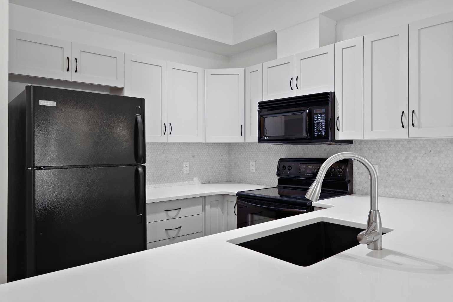 Calgary, AB T3H 0K1,211 Aspen Stone BLVD SW #1123