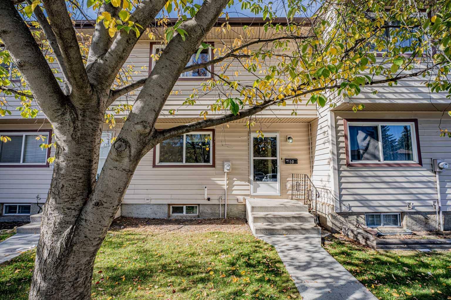 Calgary, AB T2A 5Z8,6100 4 AVE NE #10