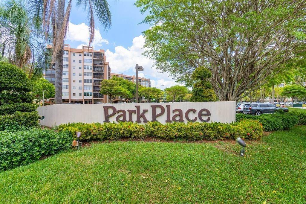 Pembroke Pines, FL 33026,1300 Saint Charles Pl #108