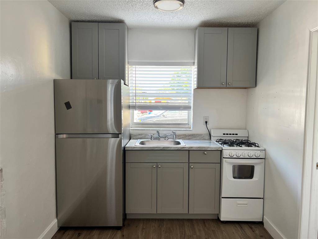Hollywood, FL 33020,1741 Moffett St #3