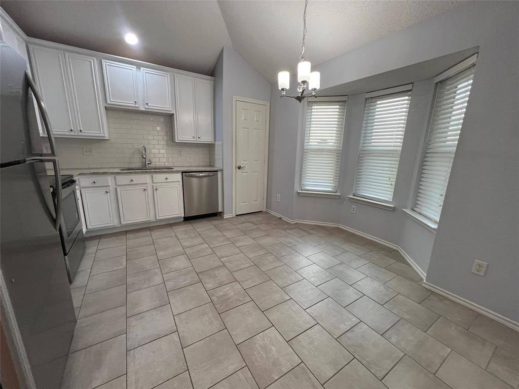 Burleson, TX 76028,920 Joshua Drive