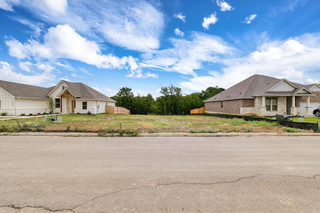 Waco, TX 76708,10804 Granada Drive