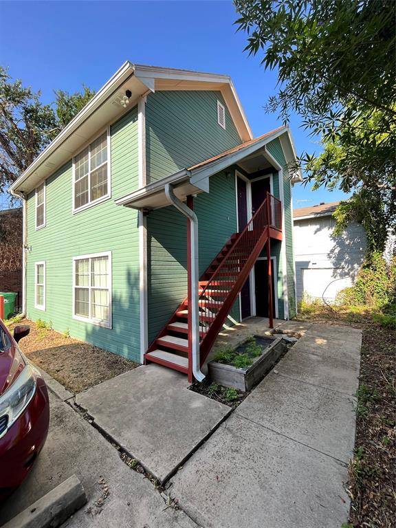 Denton, TX 76201,219 Bryan Street #200