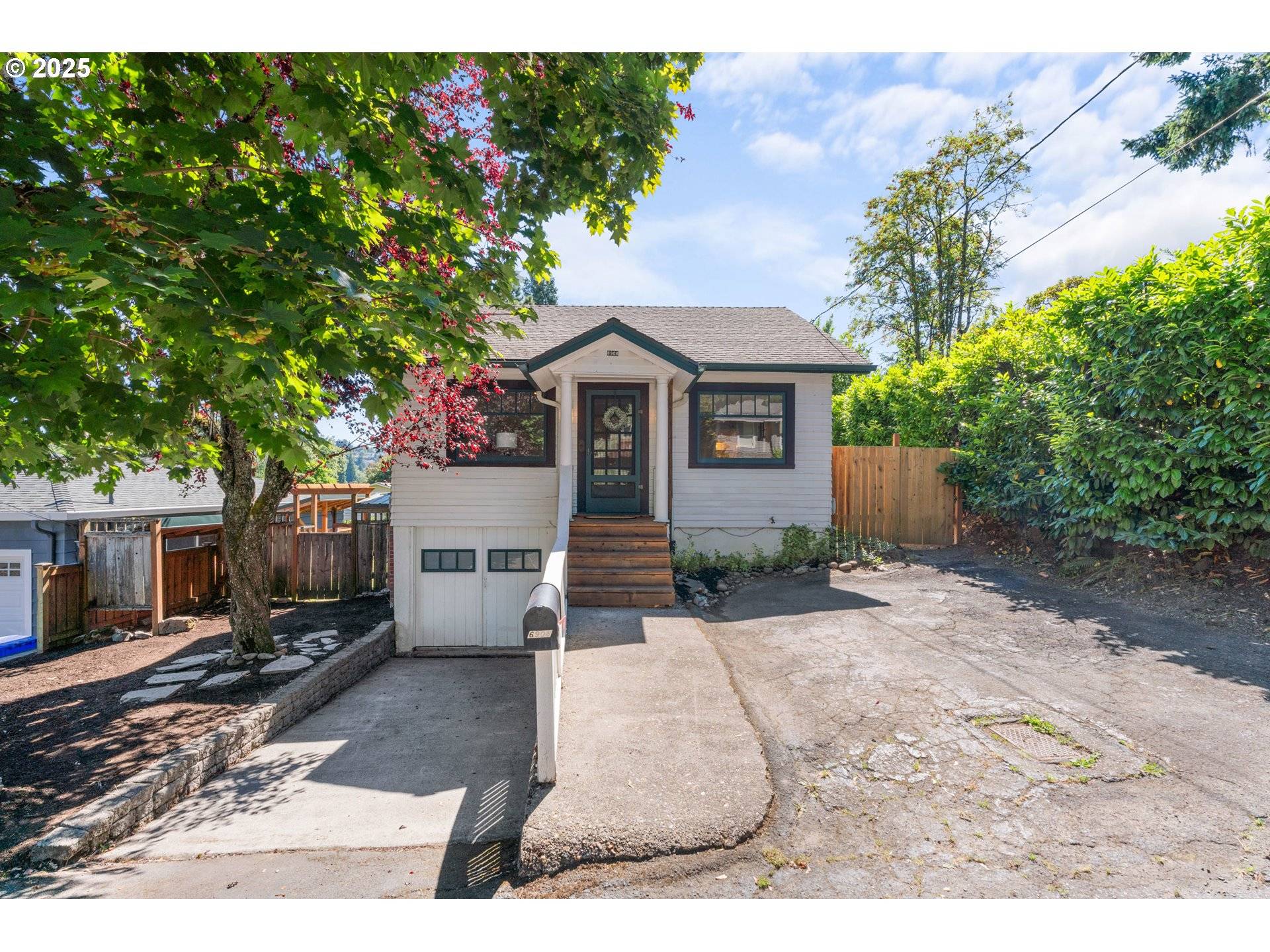 Portland, OR 97219,6908 SW 55TH AVE