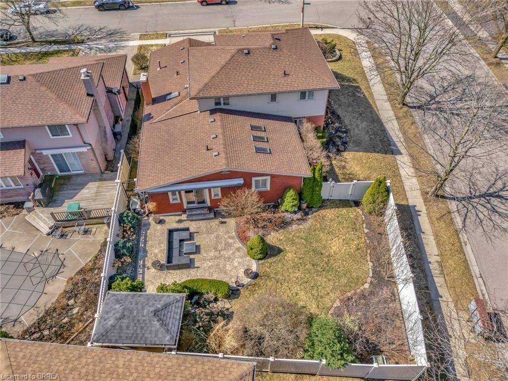 Brantford, ON N3T 6G3,1 Bowen LN