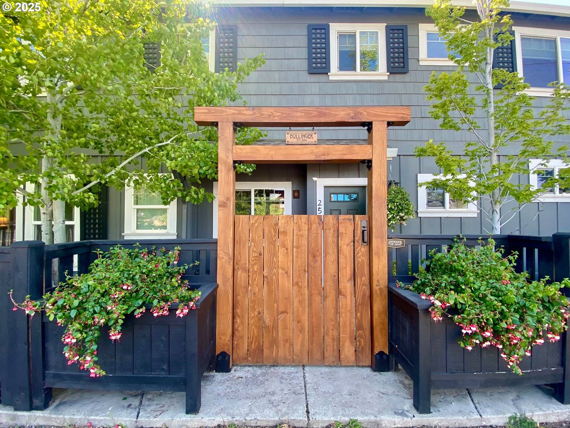 Sisters, OR 97759,255 S LARCH ST