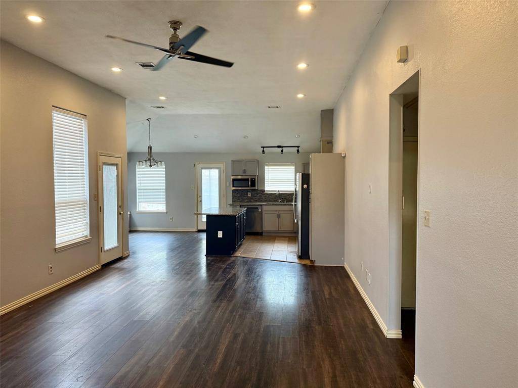 Carrollton, TX 75010,1126 Holly Drive
