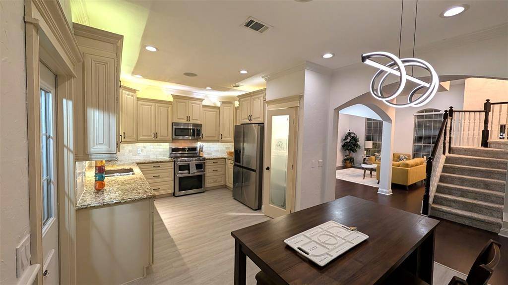 Plano, TX 75093,4216 Creekstone Drive