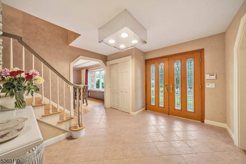Montville Twp., NJ 07058,20 Breton Dr