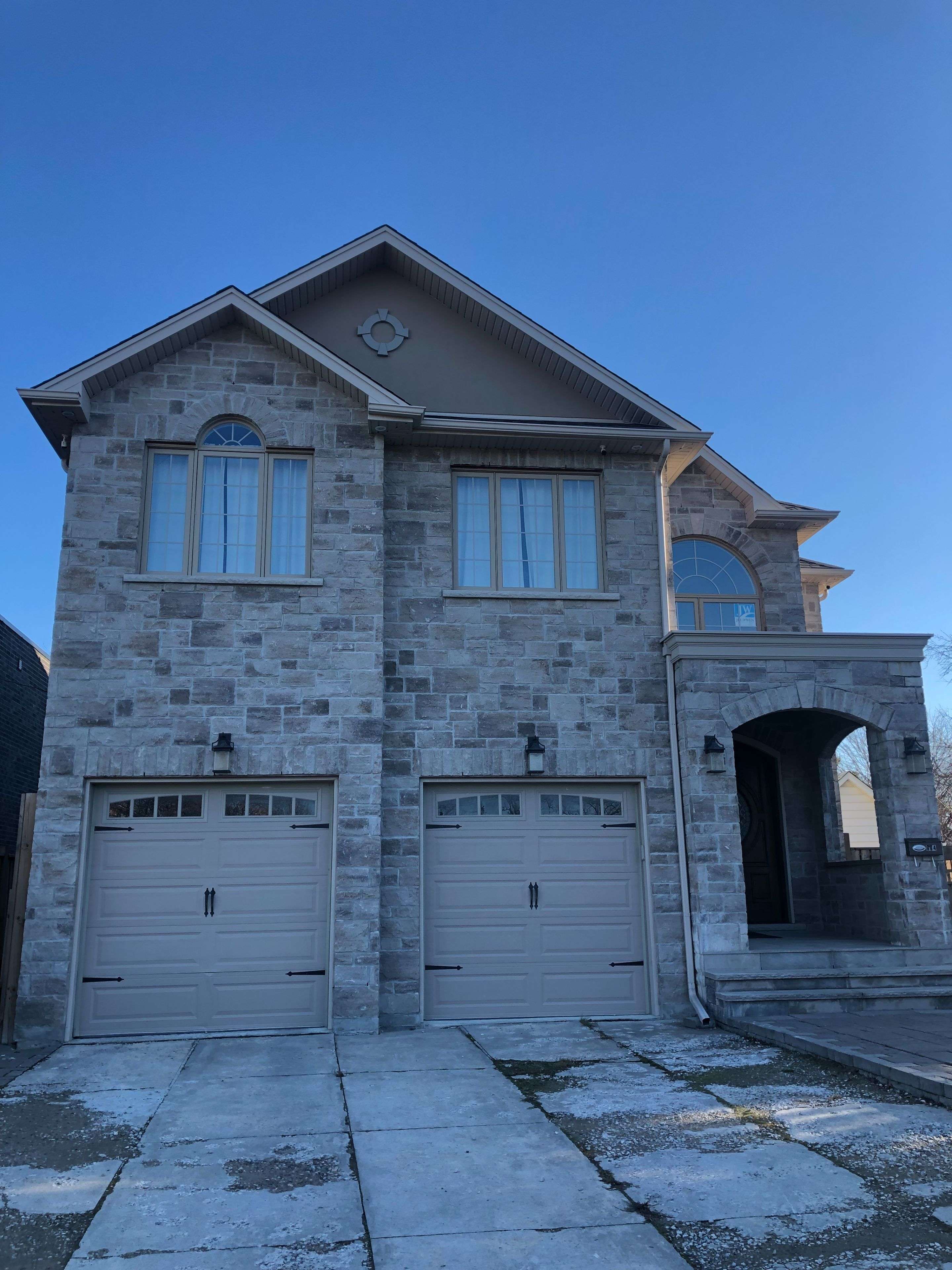 Mississauga, ON L5E 1L5,994 Garrard AVE