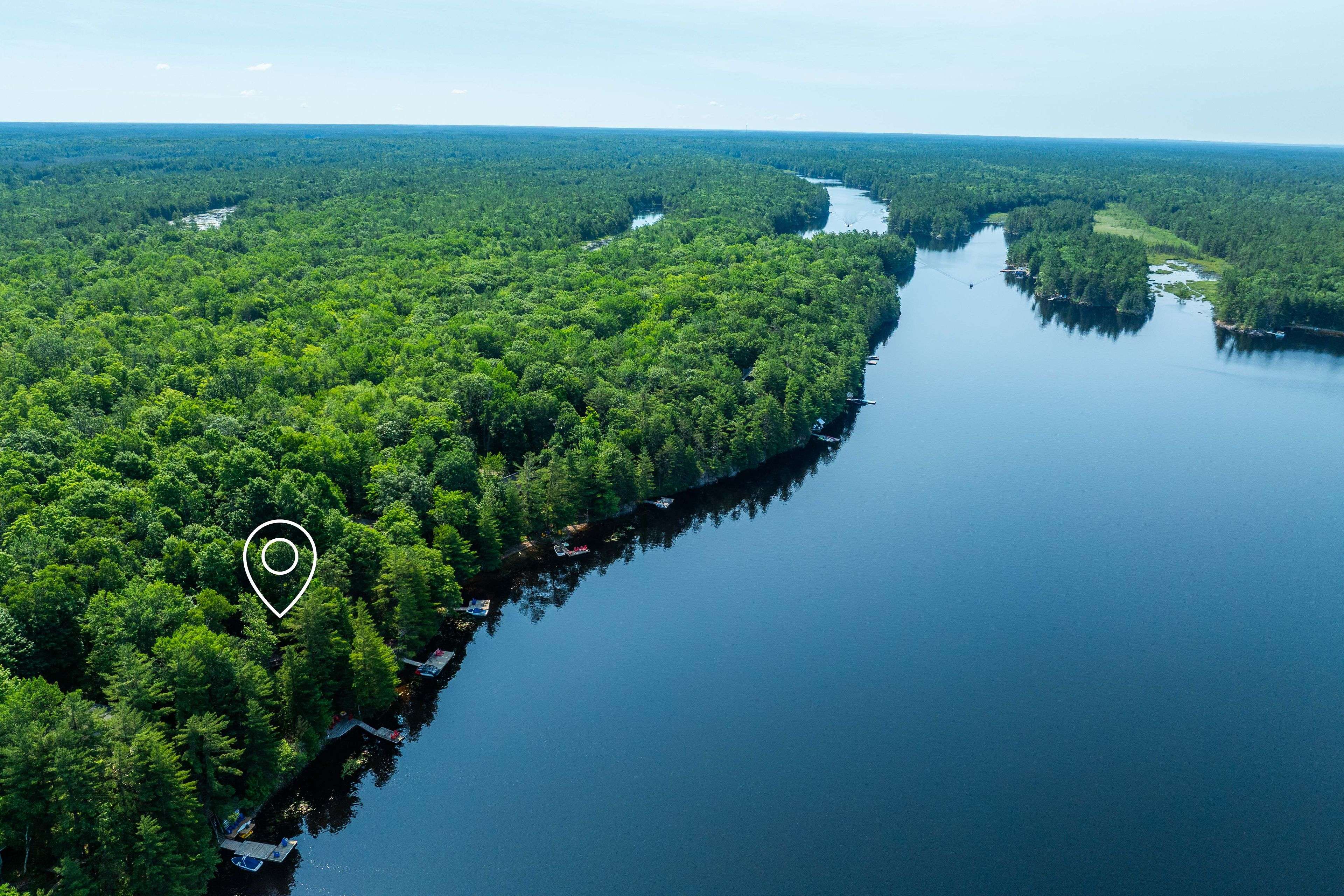 Muskoka Lakes, ON P0C 1M0,1022 Summit RD