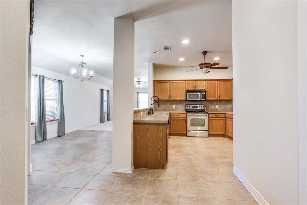 Waxahachie, TX 75165,205 Bear Trail