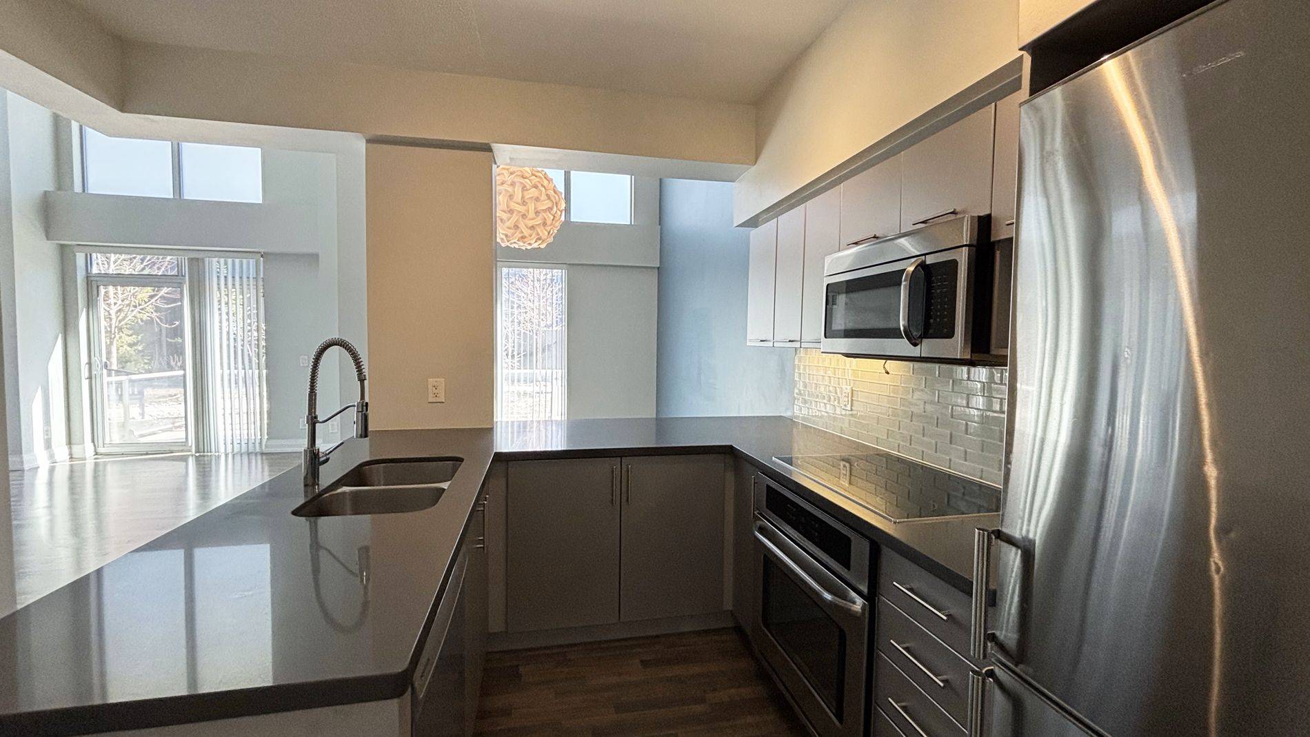 Toronto C06, ON M3H 0C6,565 Wilson AVE #W102
