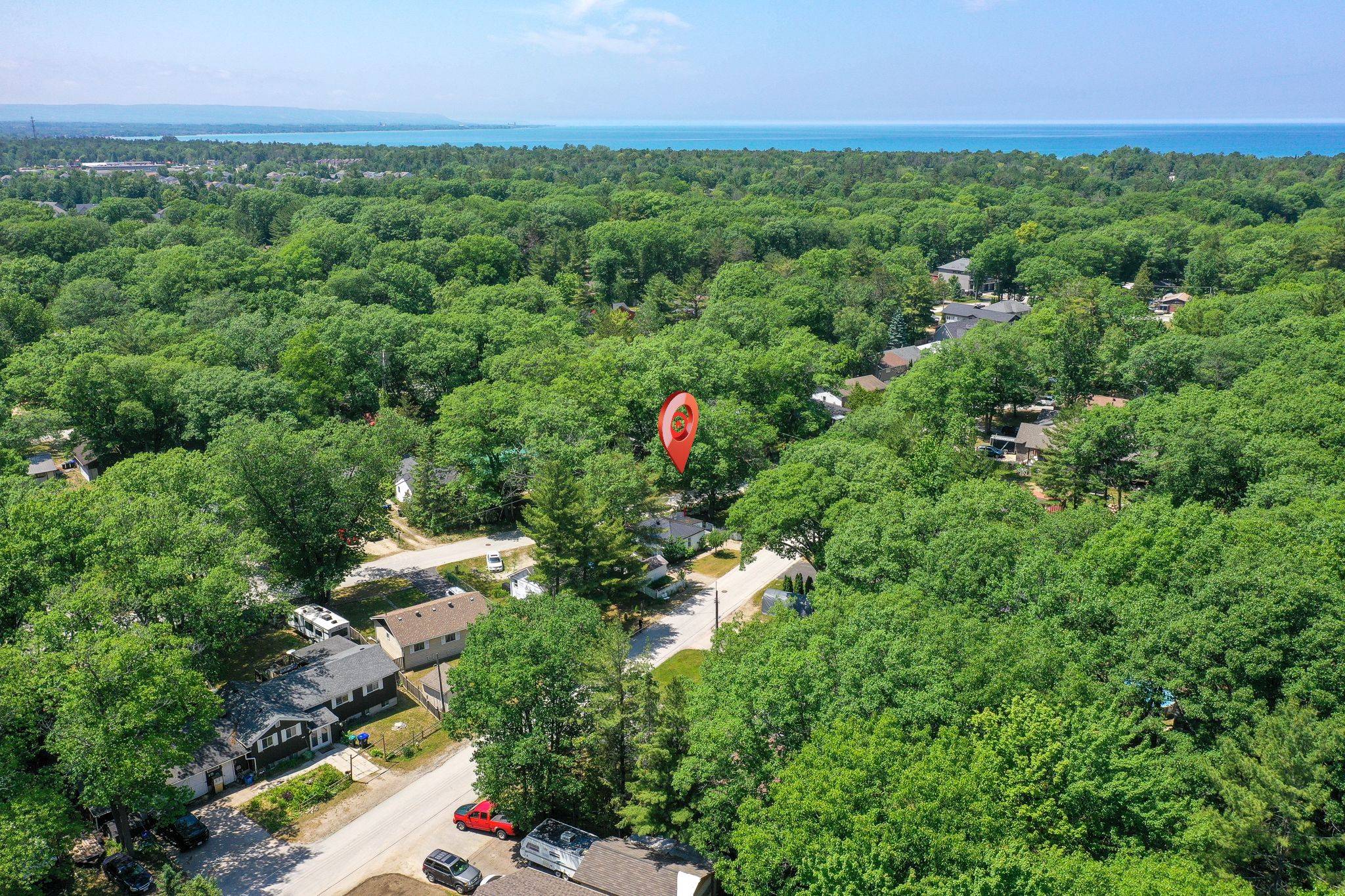Wasaga Beach, ON L9Z 2T2,60 Parkwood DR