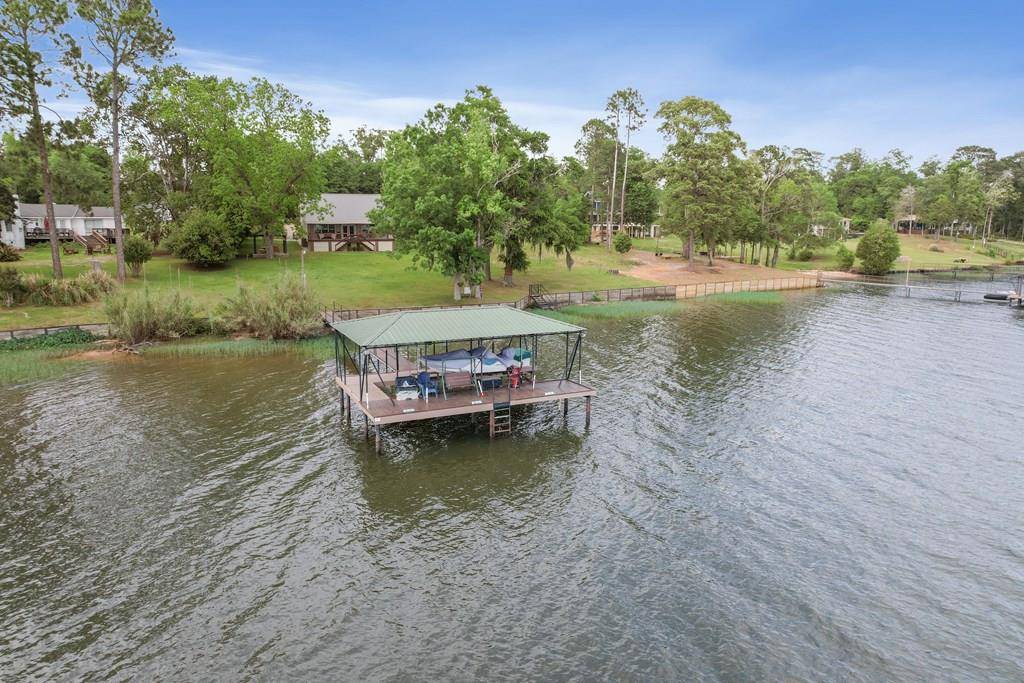 Ft. Gaines, GA 39851,95 SW DOCKS HOOK LANE