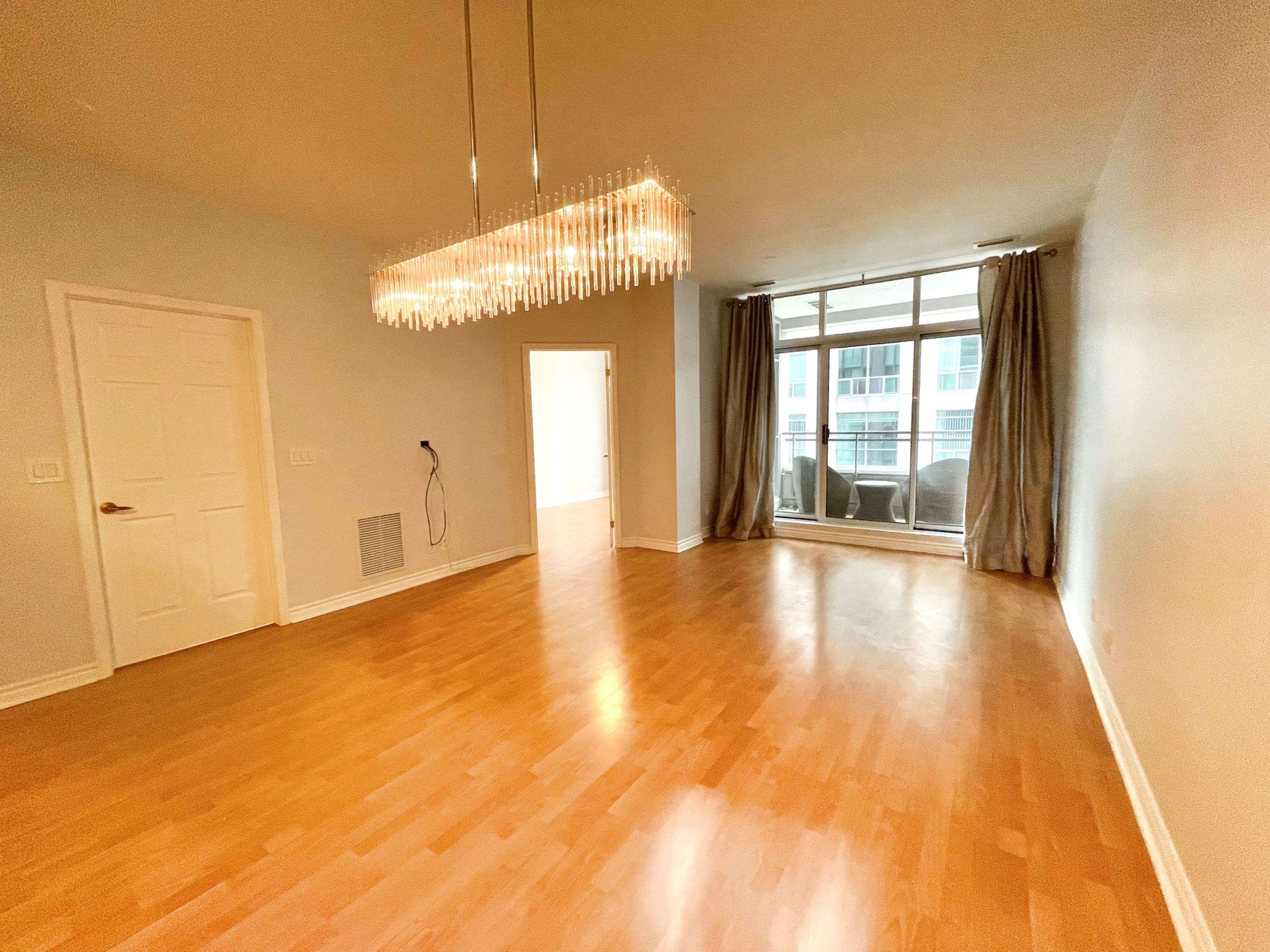 Toronto C02, ON M4W 3V8,980 Yonge ST #404