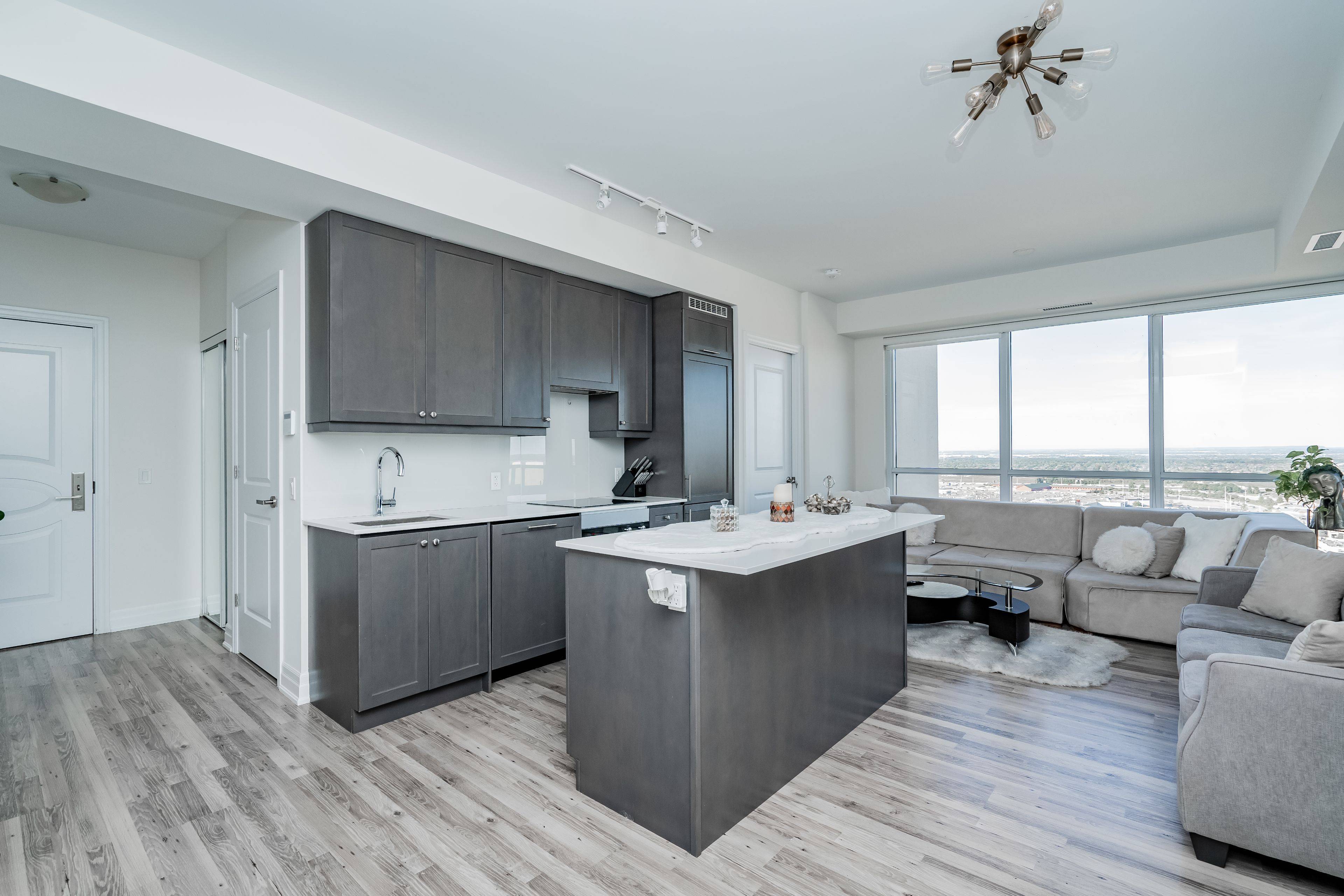 Vaughan, ON L4K 0L7,9075 Jane ST #2309