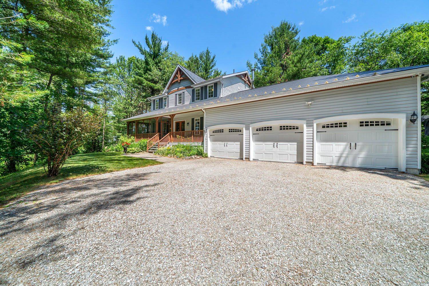 Springwater, ON L0L 1V0,29 Robert BLVD