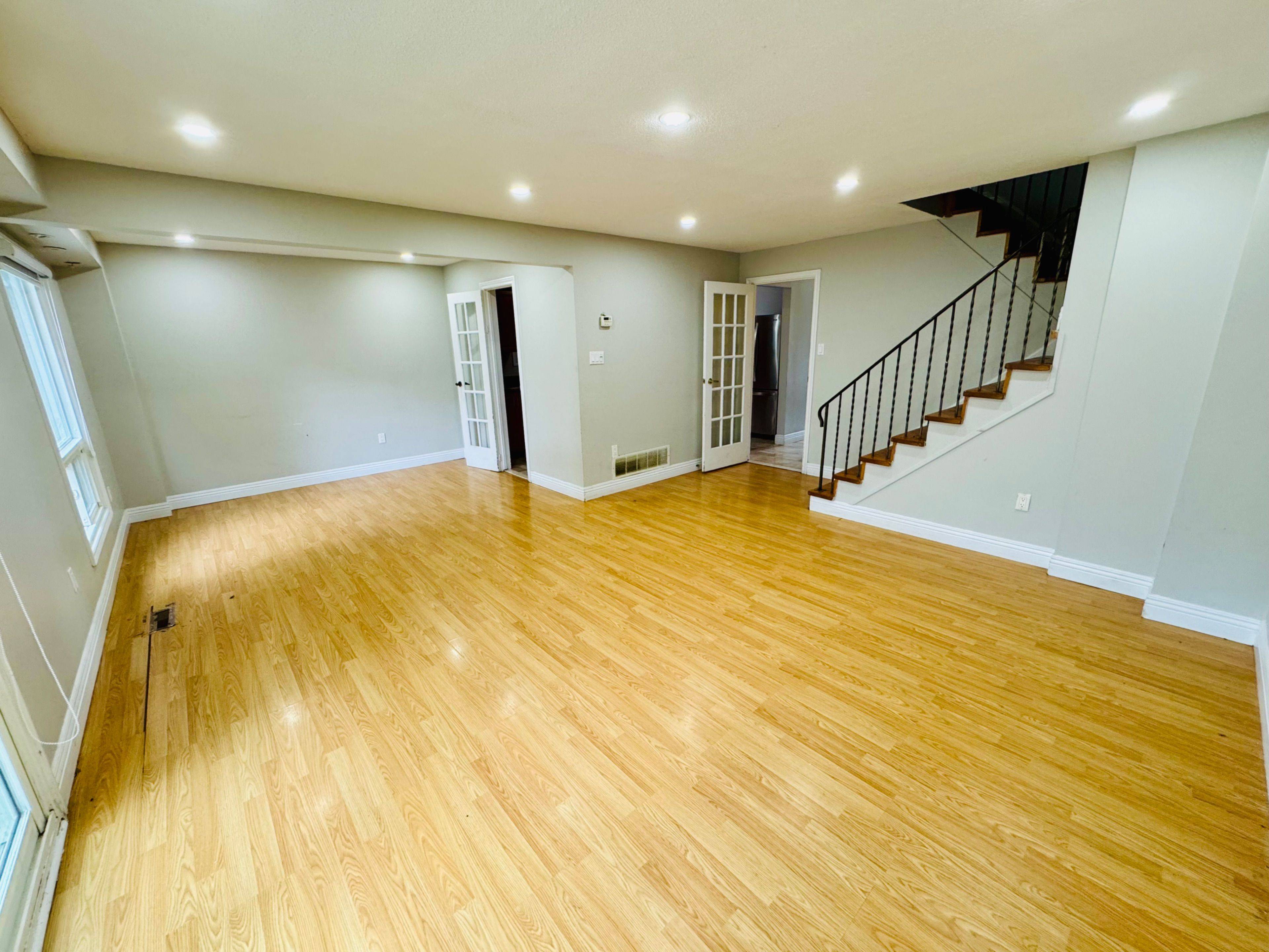 Brampton, ON L6S 3T6,8 Junewood CRES