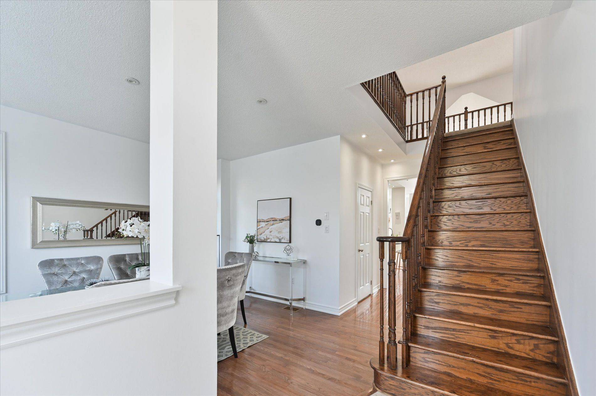 Mississauga, ON L5M 0X7,5499 Freshwater DR