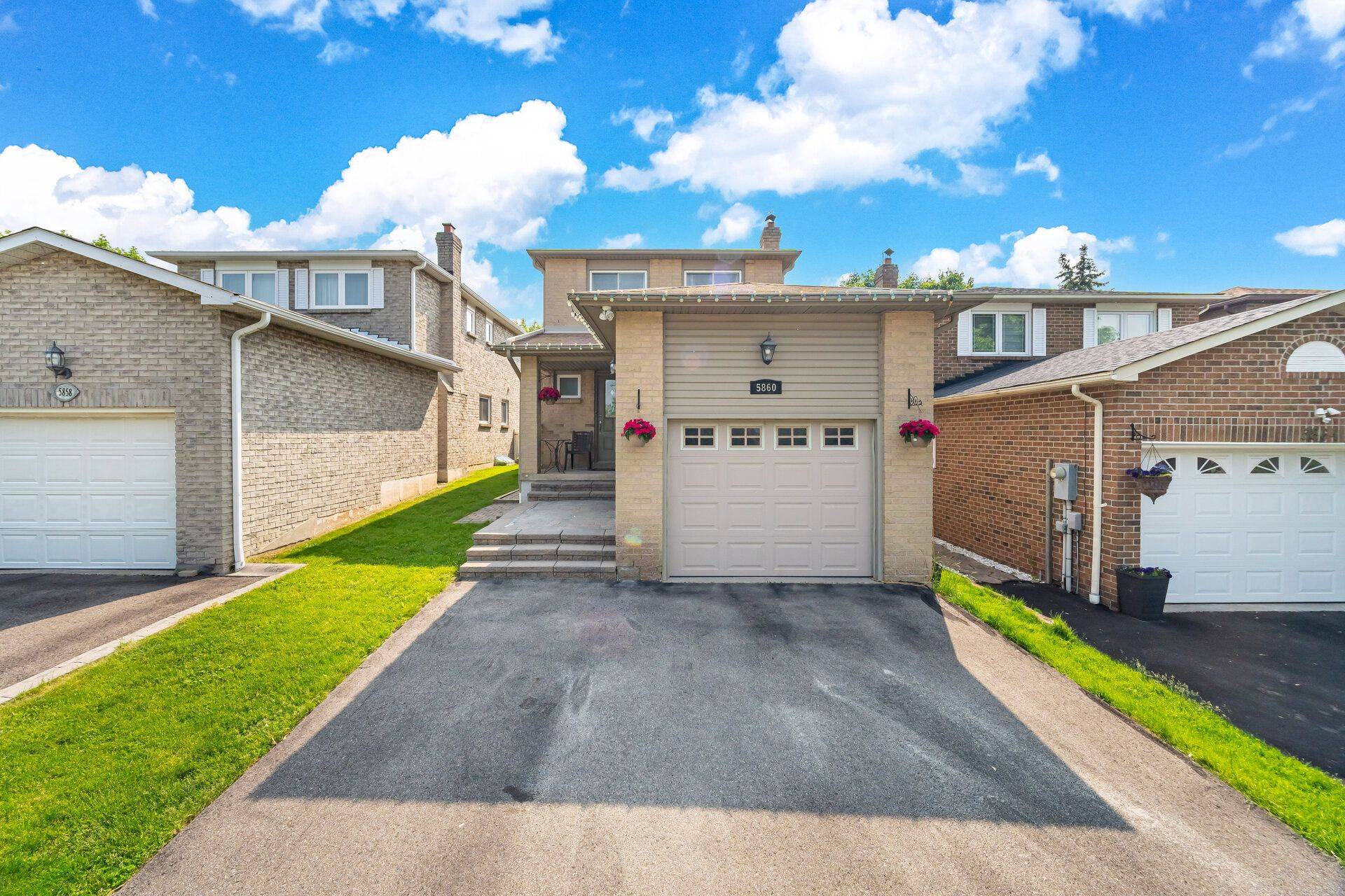Mississauga, ON L5M 3G3,5860 Shay Downs N/A