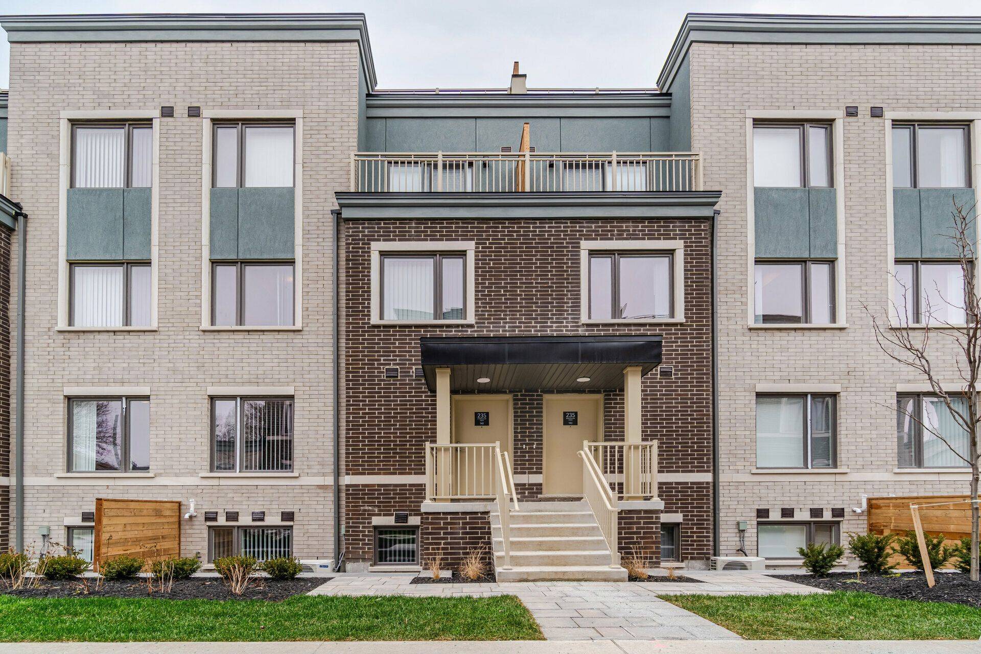 Toronto W06, ON M8V 0J5,235 Birmingham ST #142