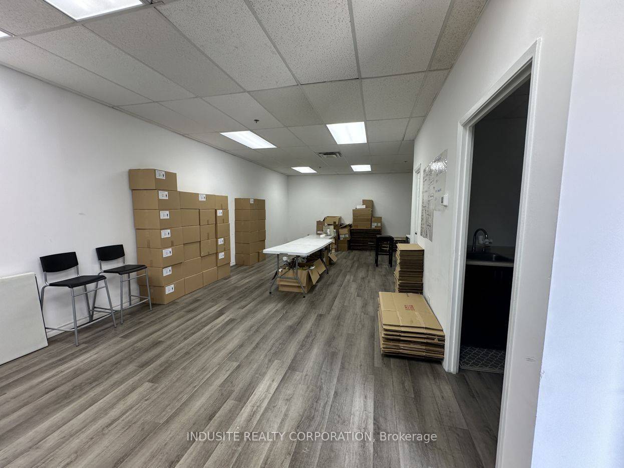 Mississauga, ON L5N 5M2,6810 Kitimat RD #17