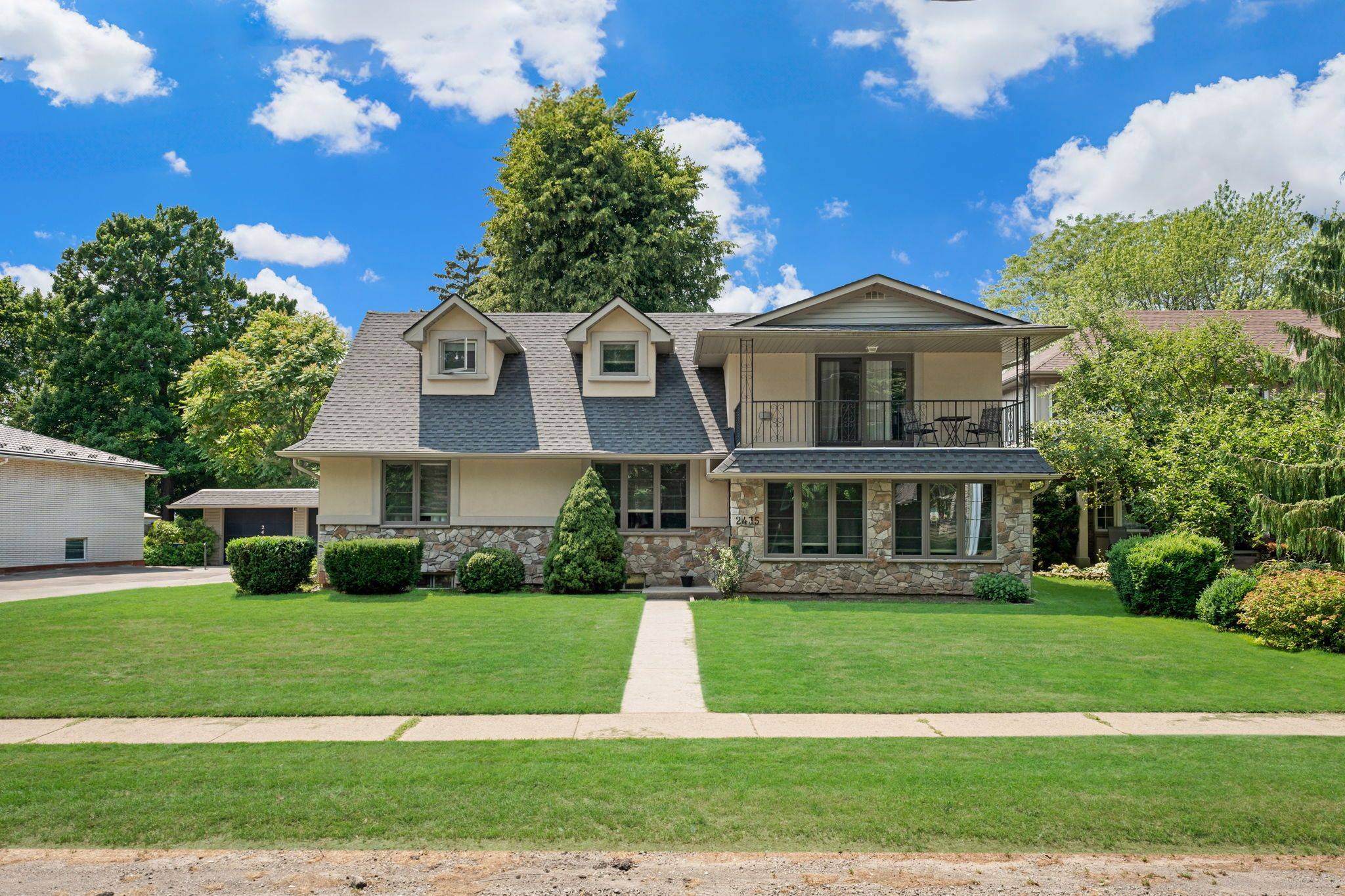 Niagara Falls, ON L2J 2Y9,2435 Dorchester RD
