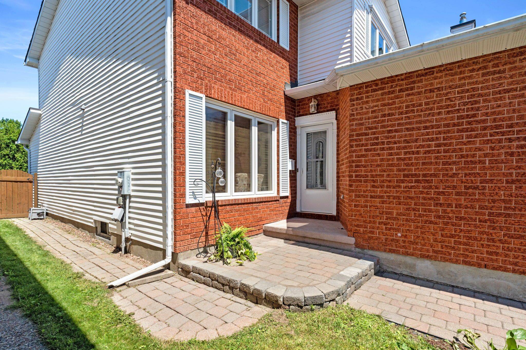 Orleans - Cumberland And Area, ON K4A 3H5,607 Tourelle DR