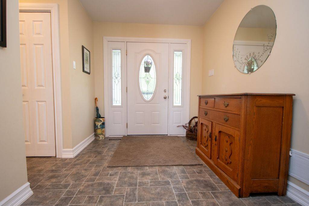 Selwyn, ON K0L 1T0,1269 Gail Park DR