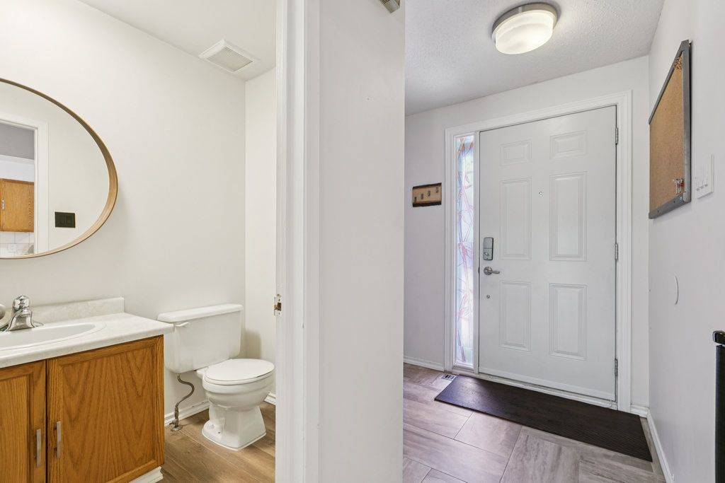 Orleans - Convent Glen And Area, ON K1C 4Y9,1646 Du Sommet PL #75