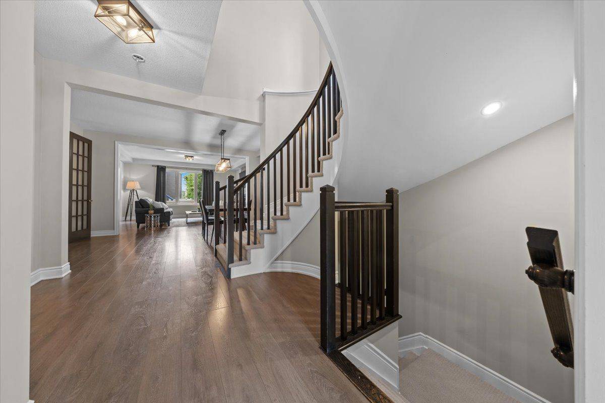Stittsville - Munster - Richmond, ON K2S 1B9,778 Rosehill AVE
