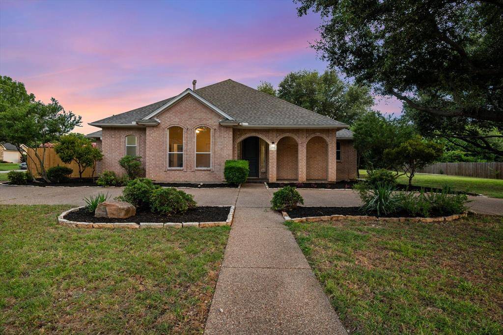 Dalworthington Gardens, TX 76016,2800 Broadacres Lane