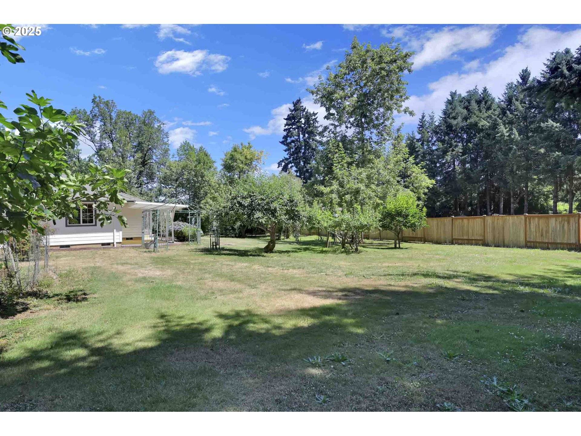 Junction City, OR 97448,90969 B ST