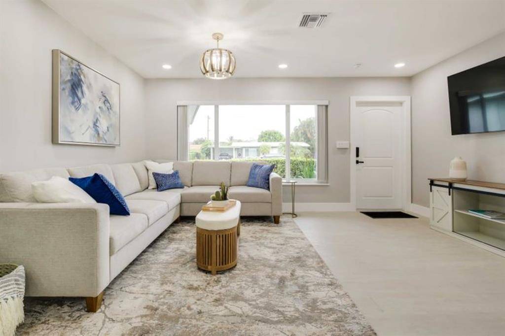 Pompano Beach, FL 33062,1321 NE 26th Terrace