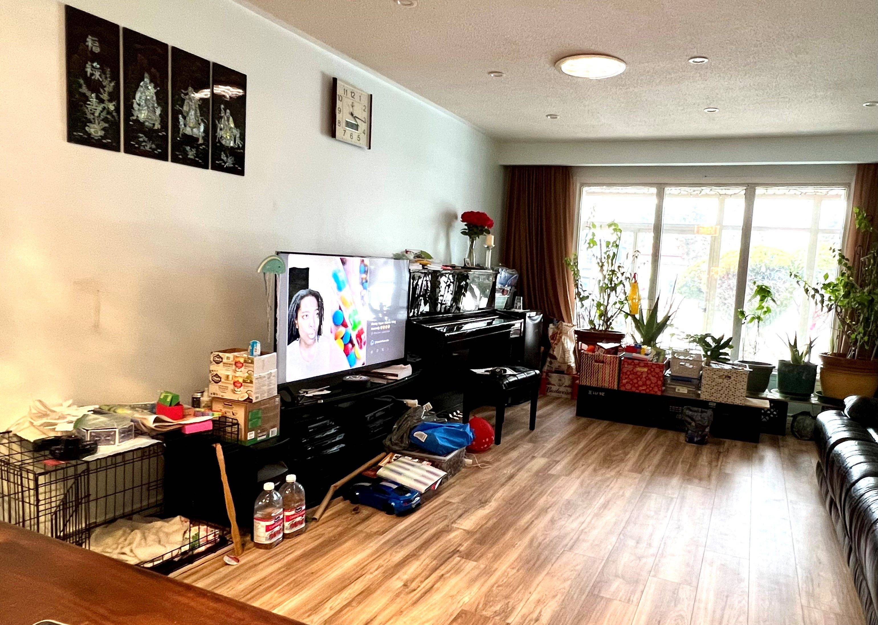 Mississauga, ON L5C 1G8,966 Forestwood DR