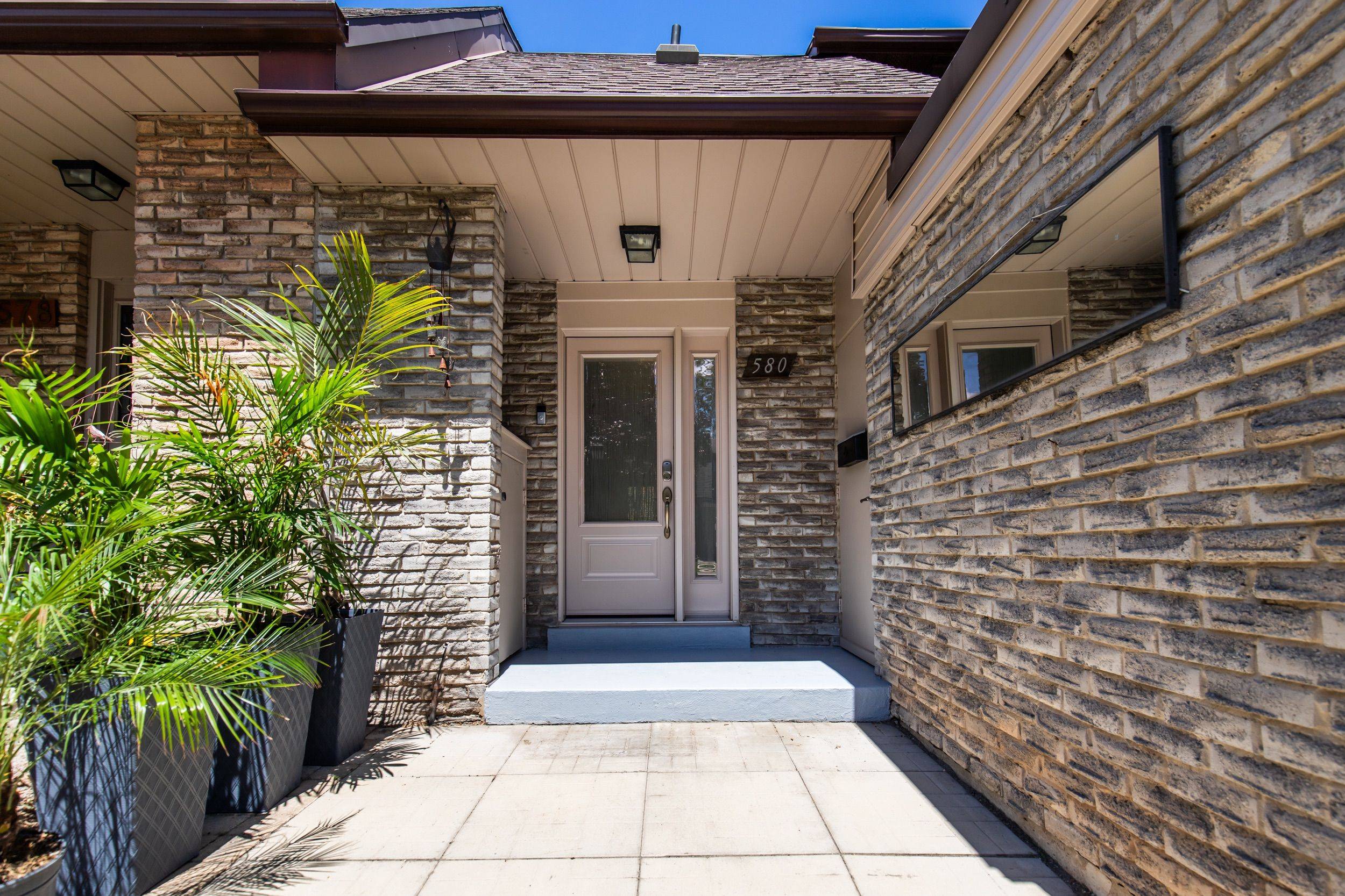 Burlington, ON L7L 4K3,580 Forestwood CRES #32