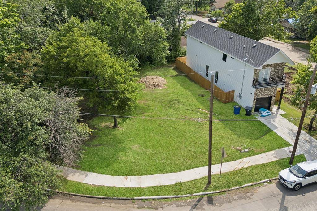 Dallas, TX 75215,5808 Carlton Garret Street