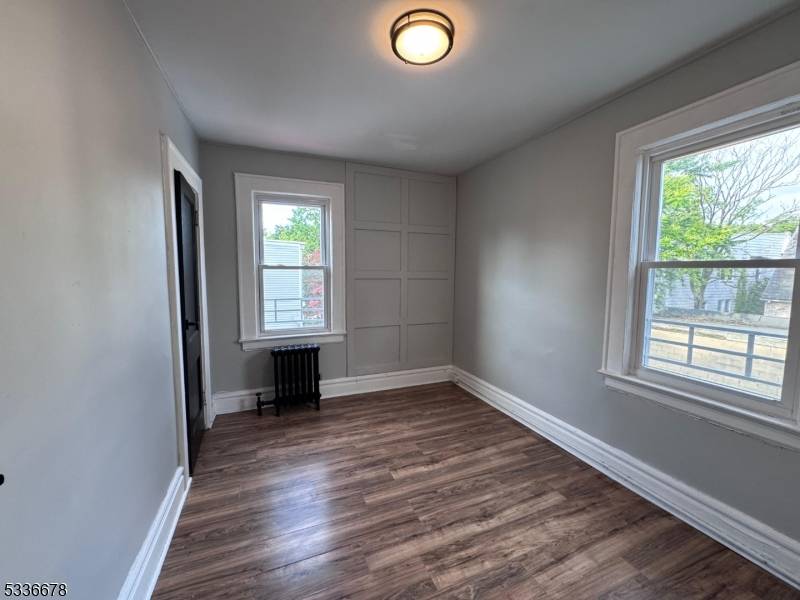Newark City, NJ 07106,51 Valley St