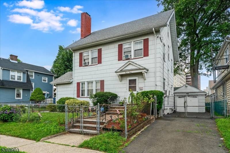 Elizabeth City, NJ 07208,810 Kilsyth Rd