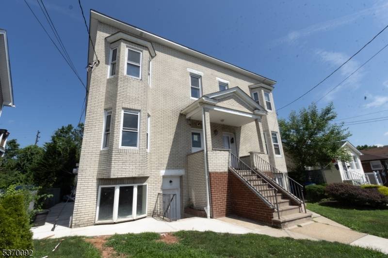 Roselle Park Boro, NJ 07204,337 W Clay Ave #2