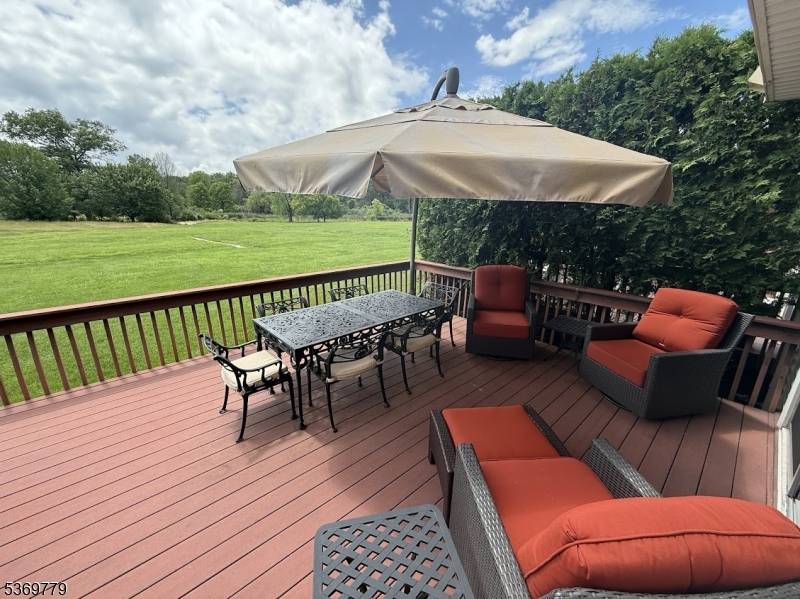 Mendham Boro, NJ 07945,61 Galway Dr