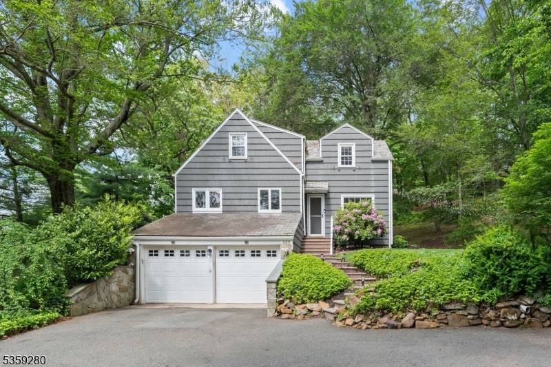 Mountainside Boro, NJ 07092,359 Dogwood Way